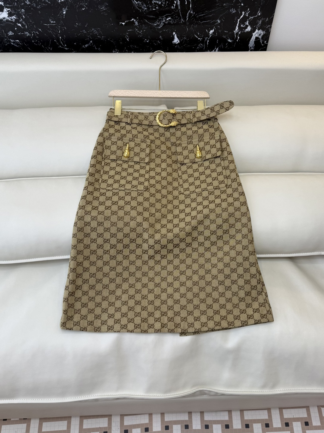 NO:738124,GU012# new skirt factory special GU home latest jacquard long skirt SML,,skirts,19860909GU012#新款半裙工厂特 GU 家 最新款 提花 长半裙 SML,,skirts,,Women's clothing