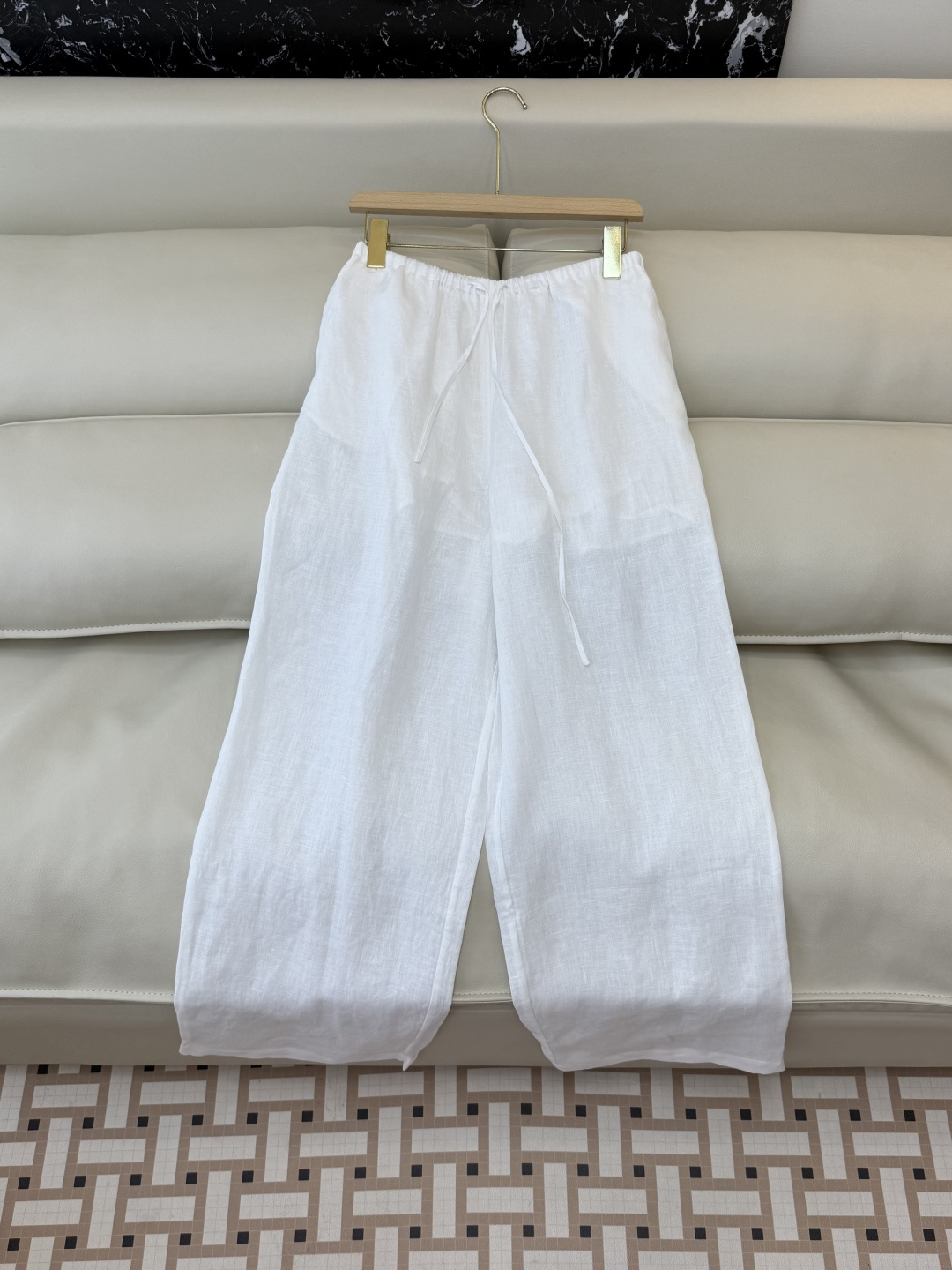 NO:777936,LH002, the highest version on the market, the girl inspects the goods, trims the three marks on the threads, and delivers the goods. You can send pictures and take videos. If you want quality or service, please add me on WeChat. We will not accept urgent orders. New trousers factory zimm linen wide-leg pants white trousers blue yellow white SML, Zimmerman-Clothing,19860909LH002市面最高版本小妹验货、修剪线头上三标、发货可发图及拍视频,要品质要服务的加我微信,不接急单.新款裤子工厂 zimm 亚麻阔腿裤白色长裤 蓝色 黄色 白色 SML,兹默曼-服装,,Women's clothing