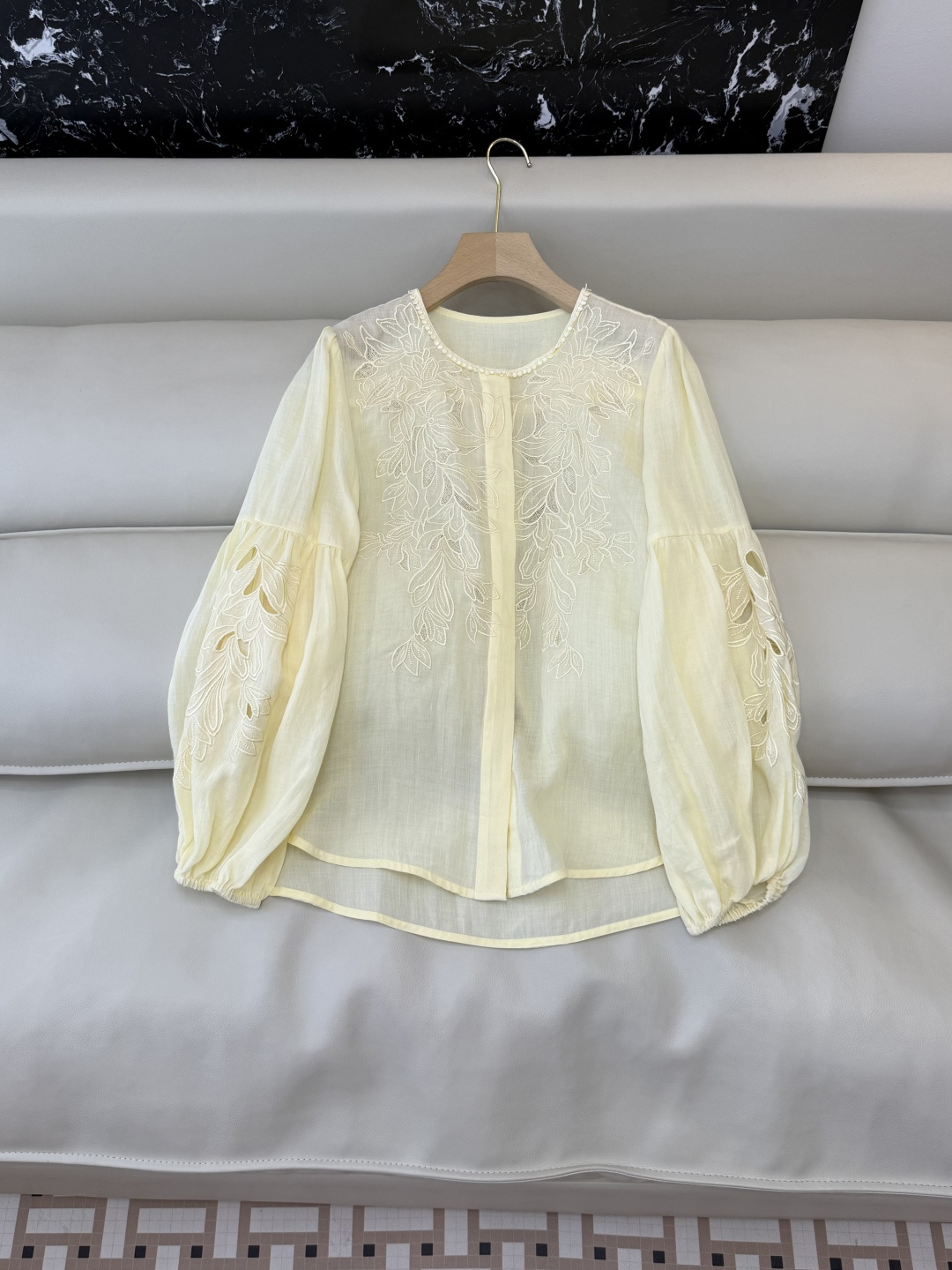 NO:738550,LH007# New Top Factory Special ES Ramie Hollow Embroidered Lace Long Sleeve Top Yellow White SML,,19860909LH007#新款上衣工厂特 ES 苎麻 镂空绣花花边长袖上衣 黄色 白色 SML,,,Women's clothing