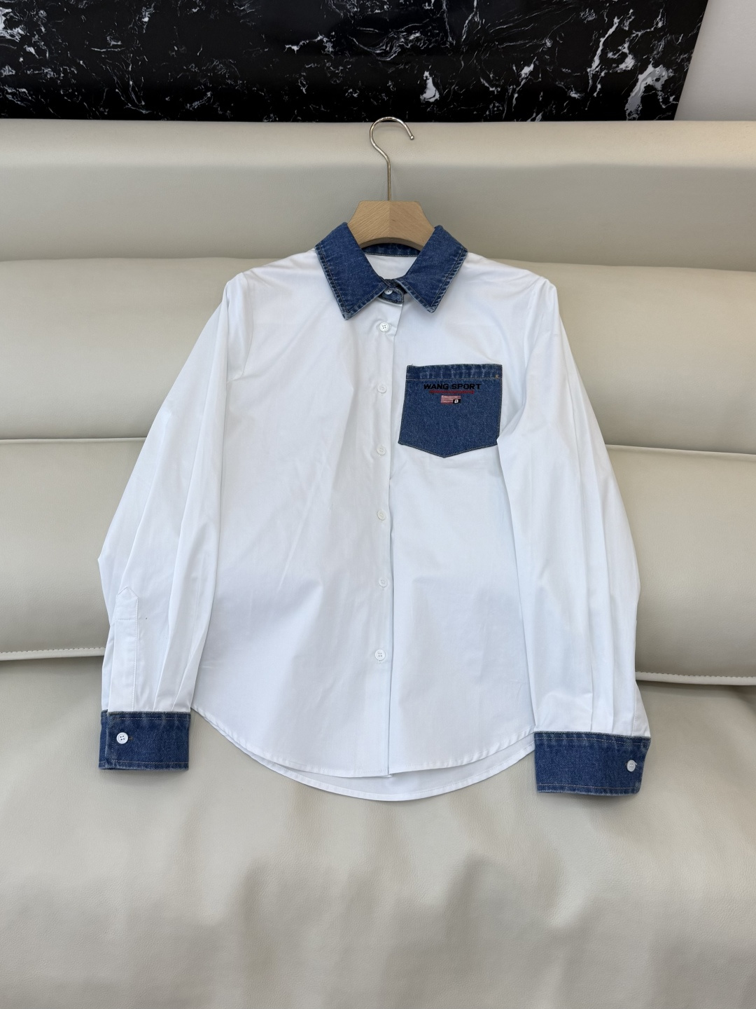 NO:739600,AW003#New Shirt Factory P King Denim Spliced ​​Long Sleeve White Shirt SML,,alexander wang,shirts,19860909AW003#新款衬衫工厂P 大王 牛仔拼接长袖白衬衫 SML,,alexander wang,shirts,,Women's clothing