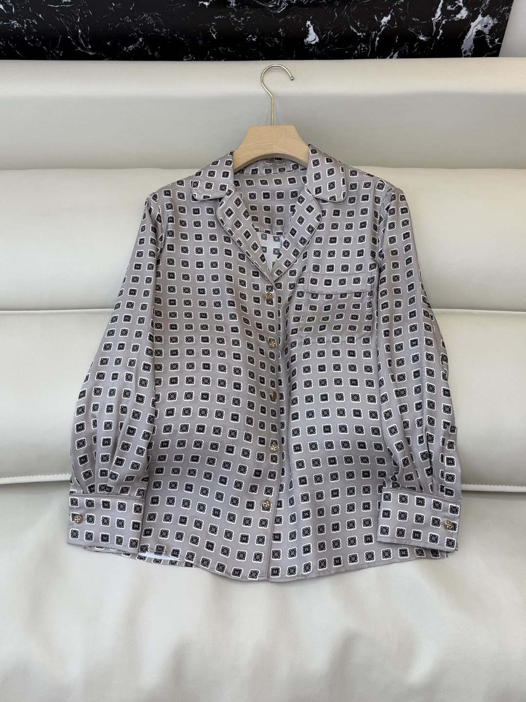 NO:722584,BS1125# New Silk Shirt Max Mara Printed Silk Shirt SMLXL, Max Mara-clothing, shirts, real silk,19860909BS1125#新款真丝衬衫 Max mara 印花 真丝衬衫 SMLXL,麦丝玛拉-服装,shirts,real silk,,Women's clothing