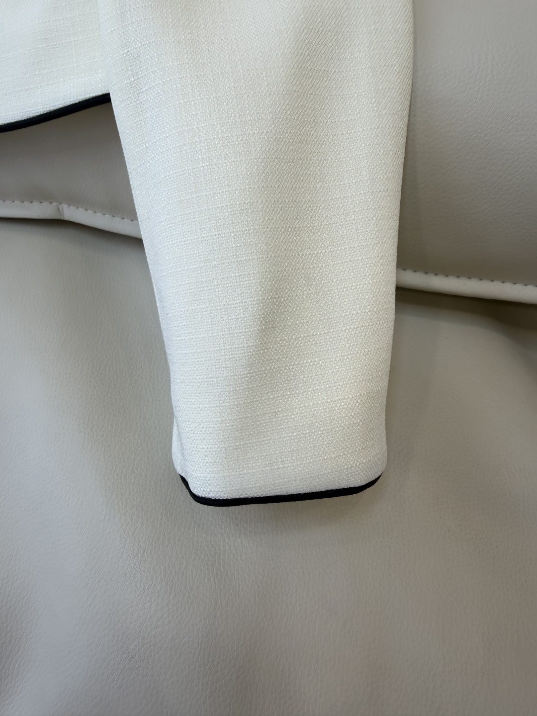 HXZ086#新款外套💕CH小香 多口袋 刺绣字母 西装外套 白色 黑色 SMLXL