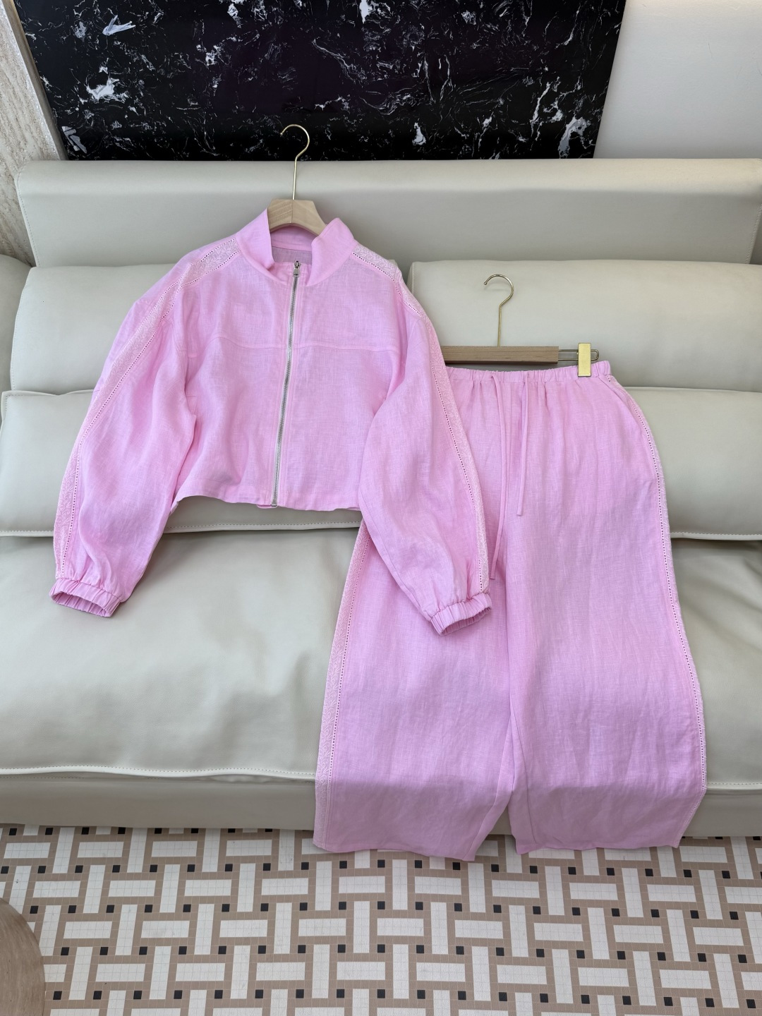 NO:747737,500YM086#New suit factory L linen zipper jacket top trouser suit light pink blue light yellow white SMLXL,,loro piana,jackets & coats,19860909500YM086#新款套装工厂 L 亚麻拉链外套上衣 长裤套装 浅粉色 蓝色 浅黄色 白色 SMLXL,,loro piana,jackets & coats,,Women's clothing