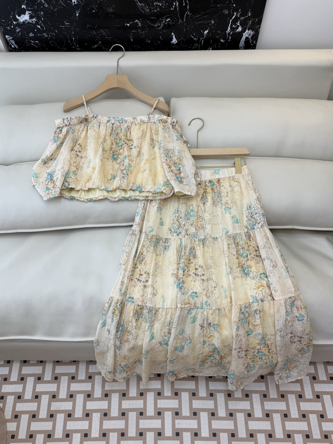 NO:747736,YM089# new suit factory holiday style linen off-shoulder print top long skirt suit light pink light yellow SMLXL,,skirts,19860909YM089#新款套装工厂 度假风 亚麻露肩印花 上衣 长半裙套装 浅粉色 浅黄色 SMLXL,,skirts,,Women's clothing