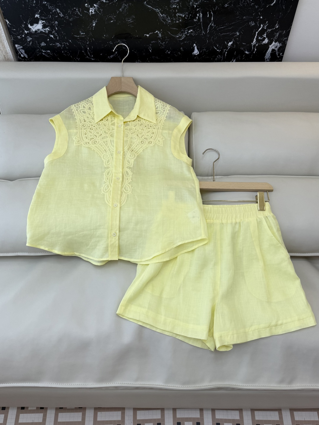 NO:747713,YM095# new suit factory zim linen embroidered top shorts suit red white light yellow SMLXL,,shorts,19860909YM095#新款套装工厂 zim 亚麻绣花上衣 短裤 套装红色 白色 浅黄色 SMLXL,,shorts,,Women's clothing