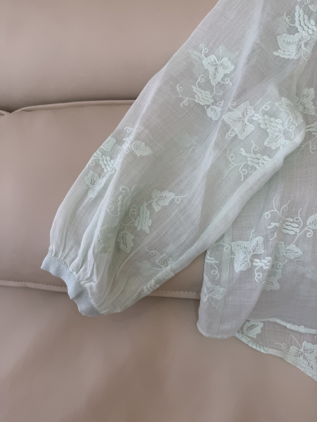 YM097#新款套装‼️zim 100%亚麻绣花上衣 ➕短裤 套装 白色 浅蓝色 浅黄色 SMLXL