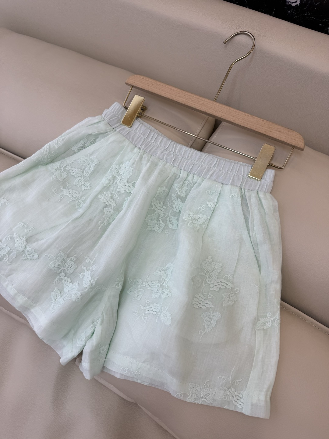 YM097#新款套装‼️zim 100%亚麻绣花上衣 ➕短裤 套装 白色 浅蓝色 浅黄色 SMLXL