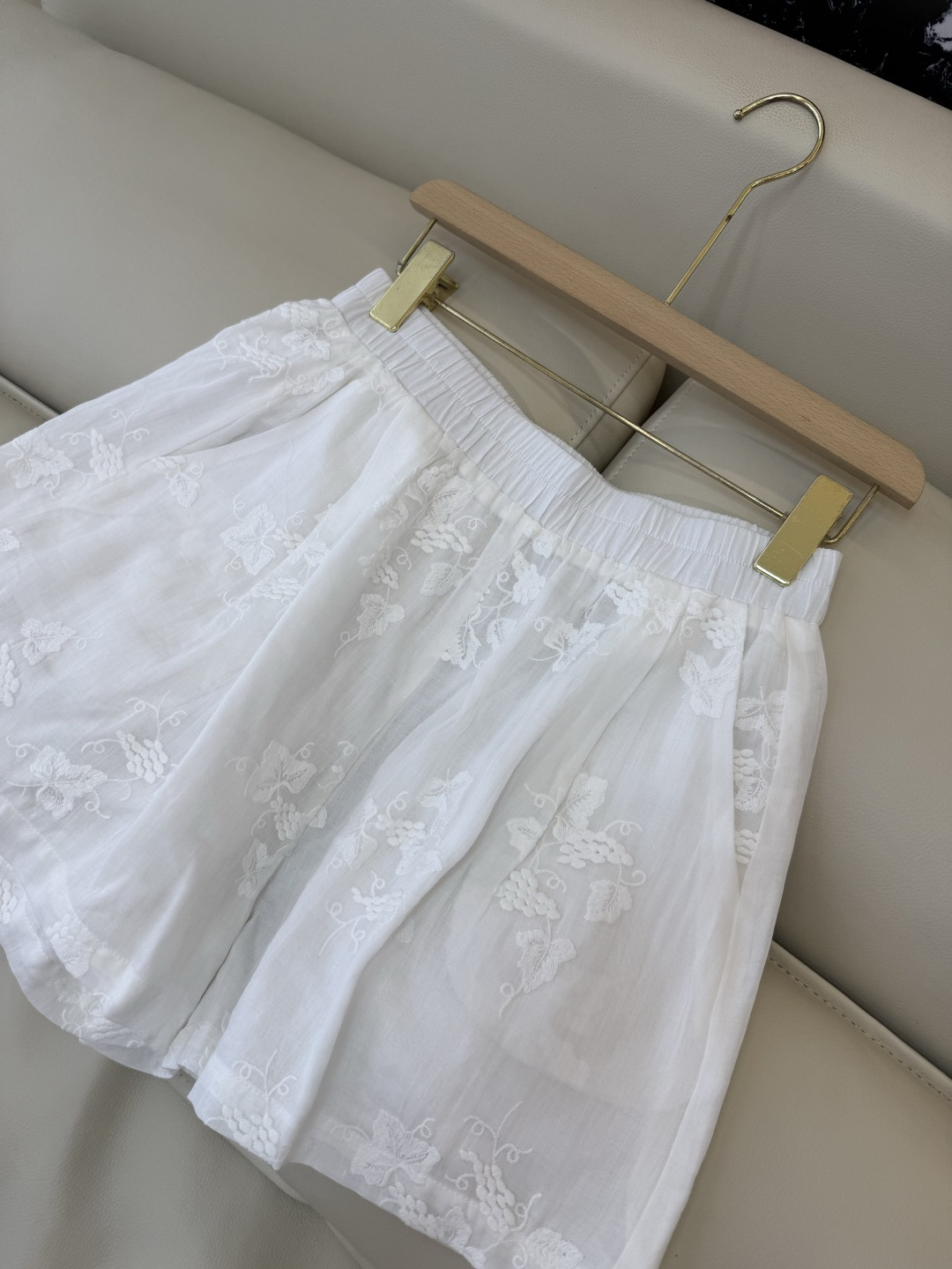 YM097#新款套装‼️zim 100%亚麻绣花上衣 ➕短裤 套装 白色 浅蓝色 浅黄色 SMLXL