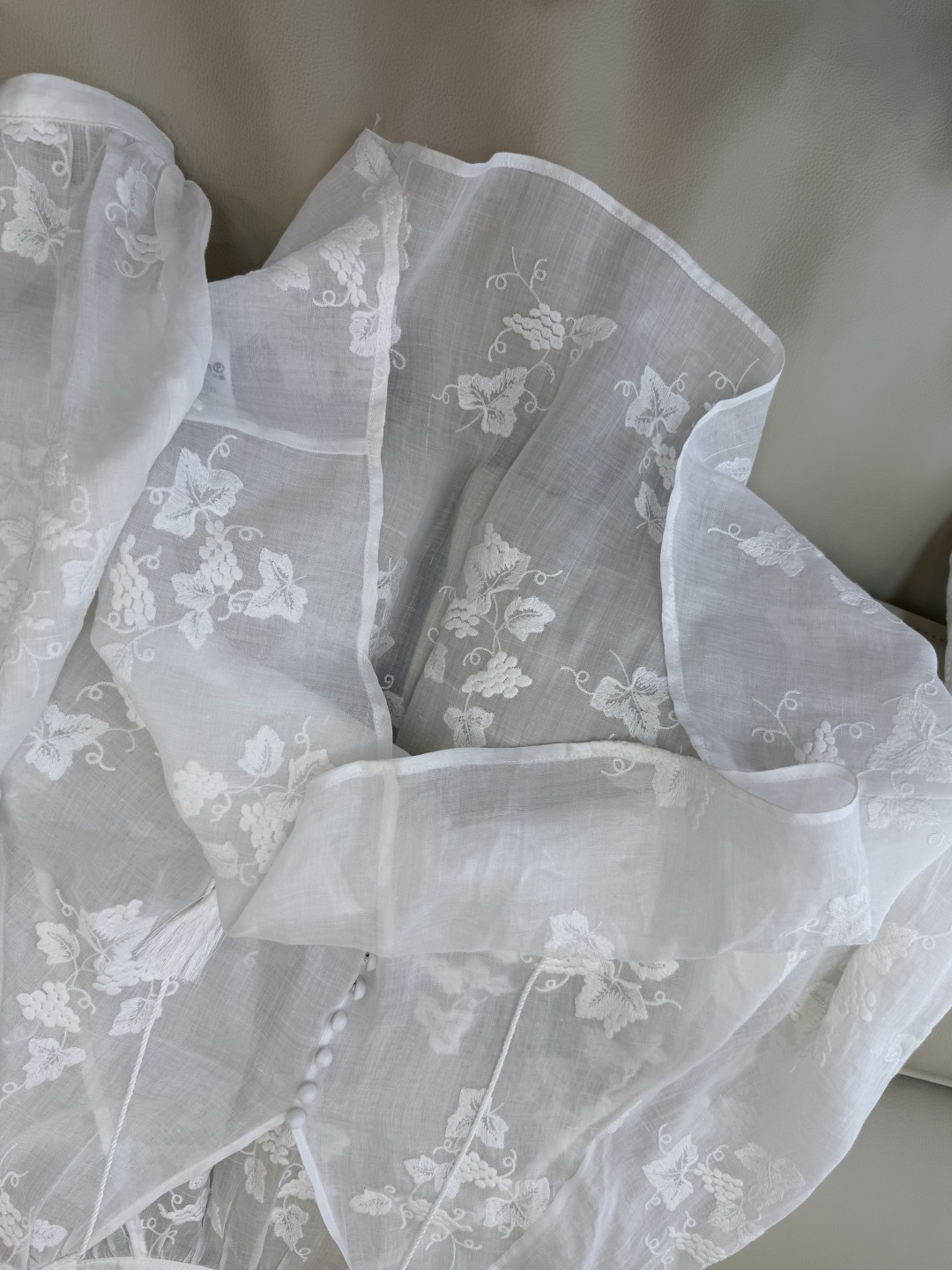 YM097#新款套装‼️zim 100%亚麻绣花上衣 ➕短裤 套装 白色 浅蓝色 浅黄色 SMLXL