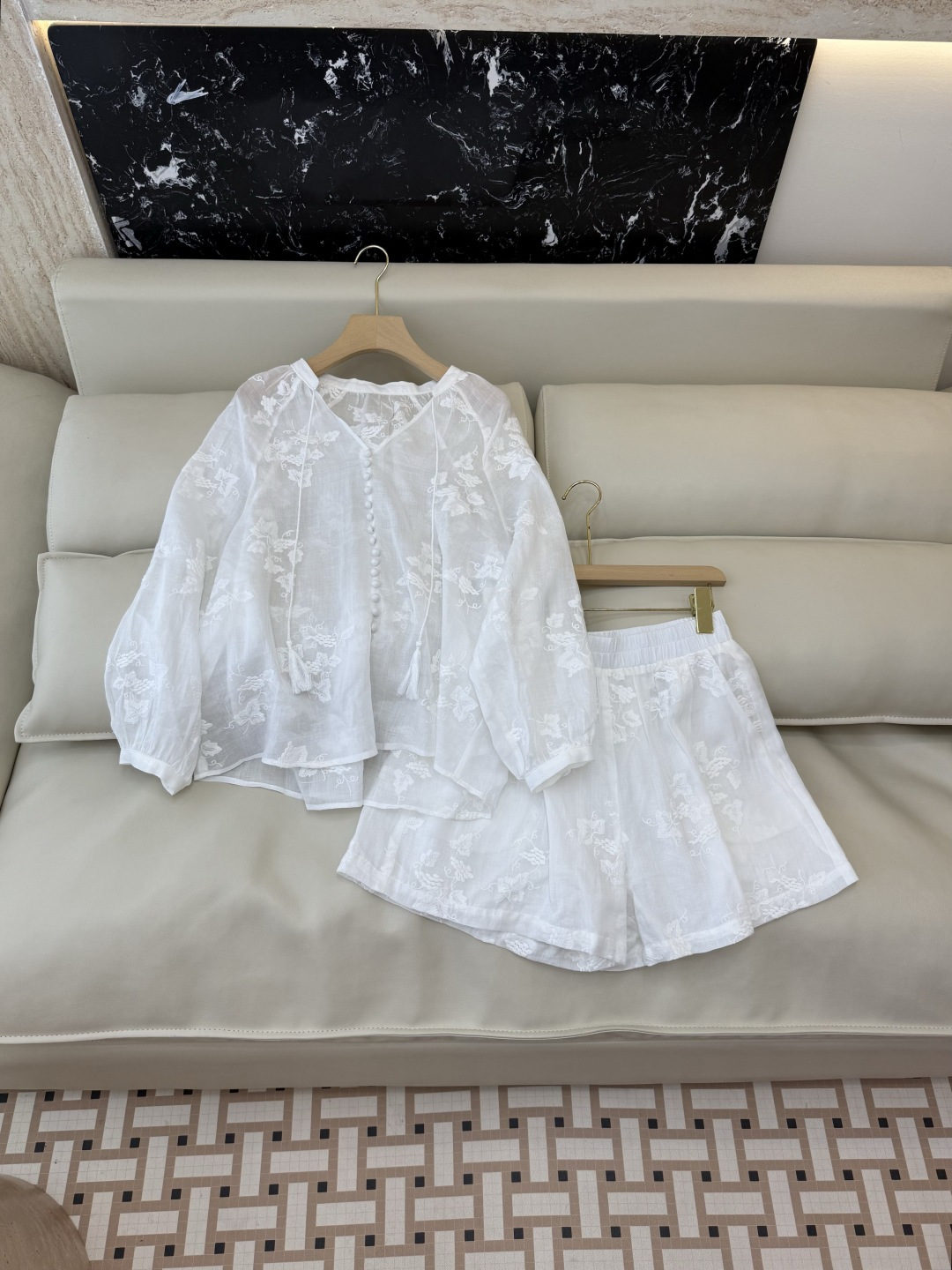 NO:747697,YM097# new suit factory zim linen embroidered top shorts suit white light blue light yellow SMLXL,,shorts,19860909YM097#新款套装工厂 zim 亚麻绣花上衣 短裤 套装 白色 浅蓝色 浅黄色 SMLXL,,shorts,,Women's clothing