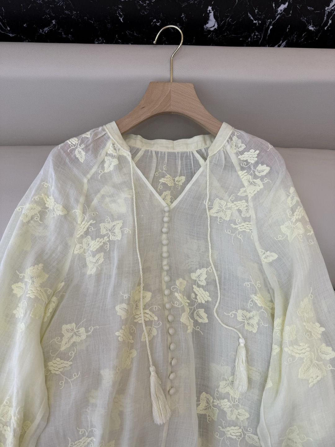 YM097#新款套装‼️zim 100%亚麻绣花上衣 ➕短裤 套装 白色 浅蓝色 浅黄色 SMLXL