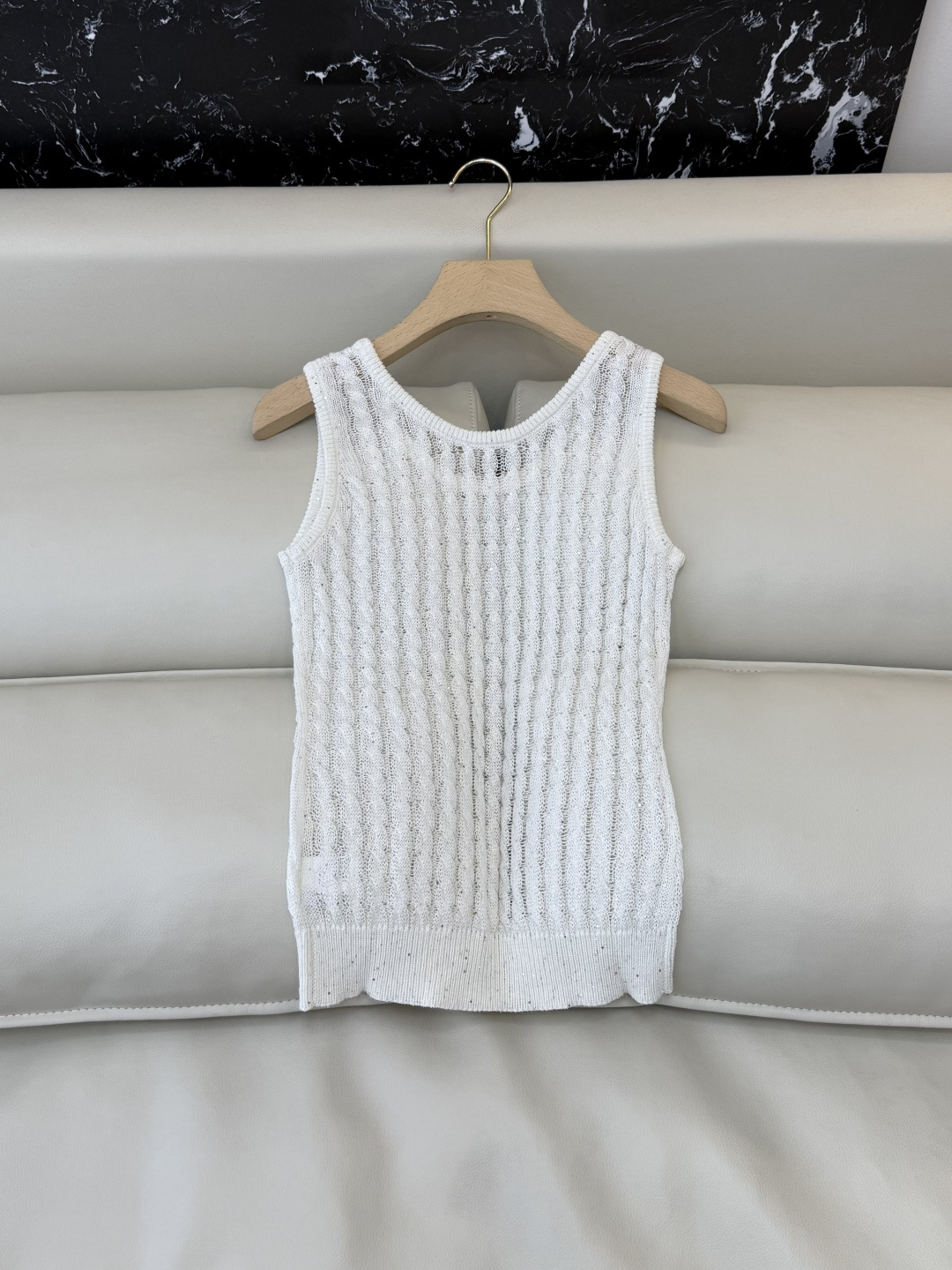 LZM26007#新款背心💕Bc 最新款 镂空无袖背心 杏色 白色 SML