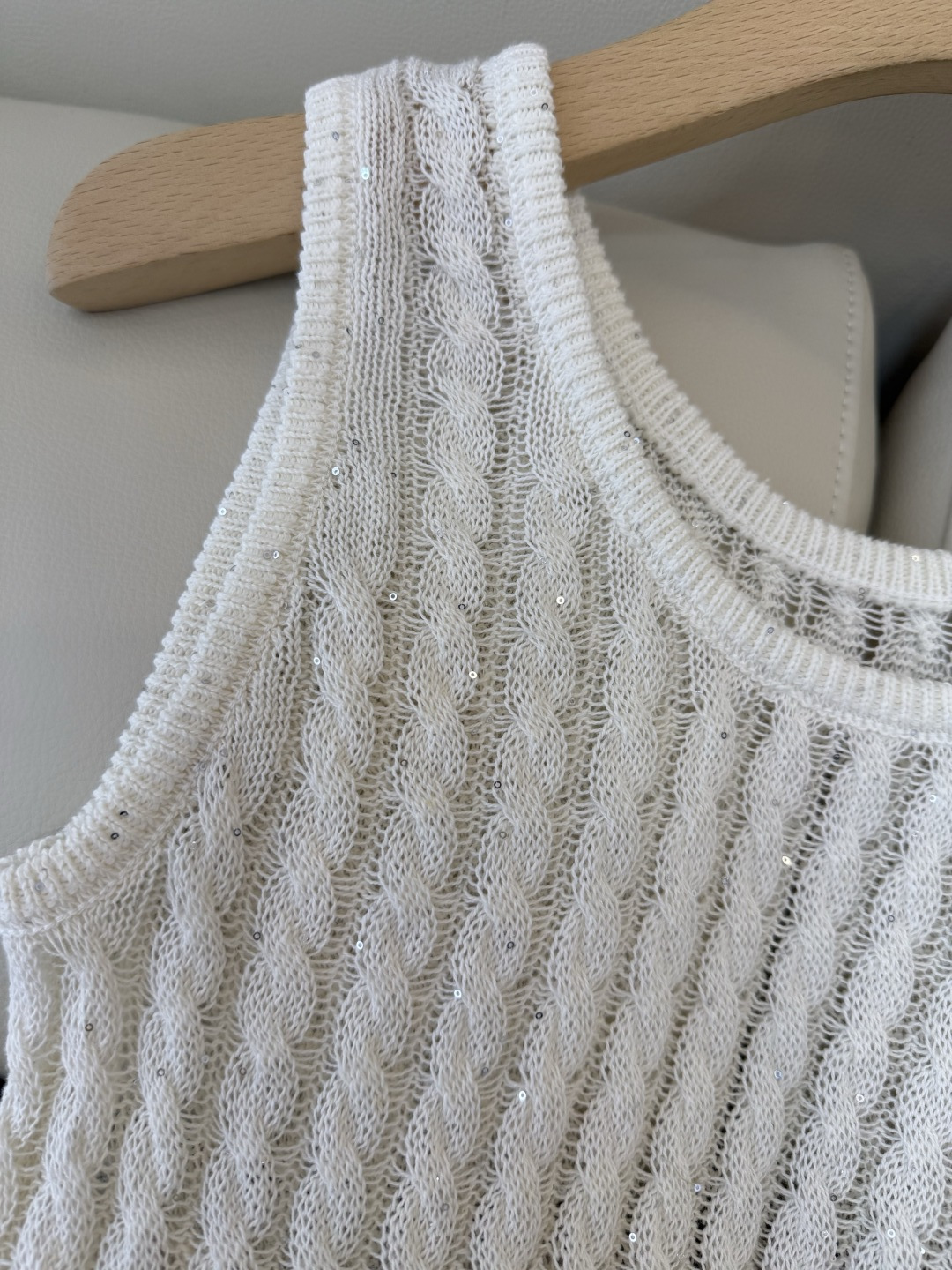 LZM26007#新款背心💕Bc 最新款 镂空无袖背心 杏色 白色 SML