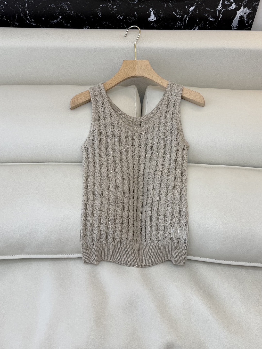 LZM26007#新款背心💕Bc 最新款 镂空无袖背心 杏色 白色 SML