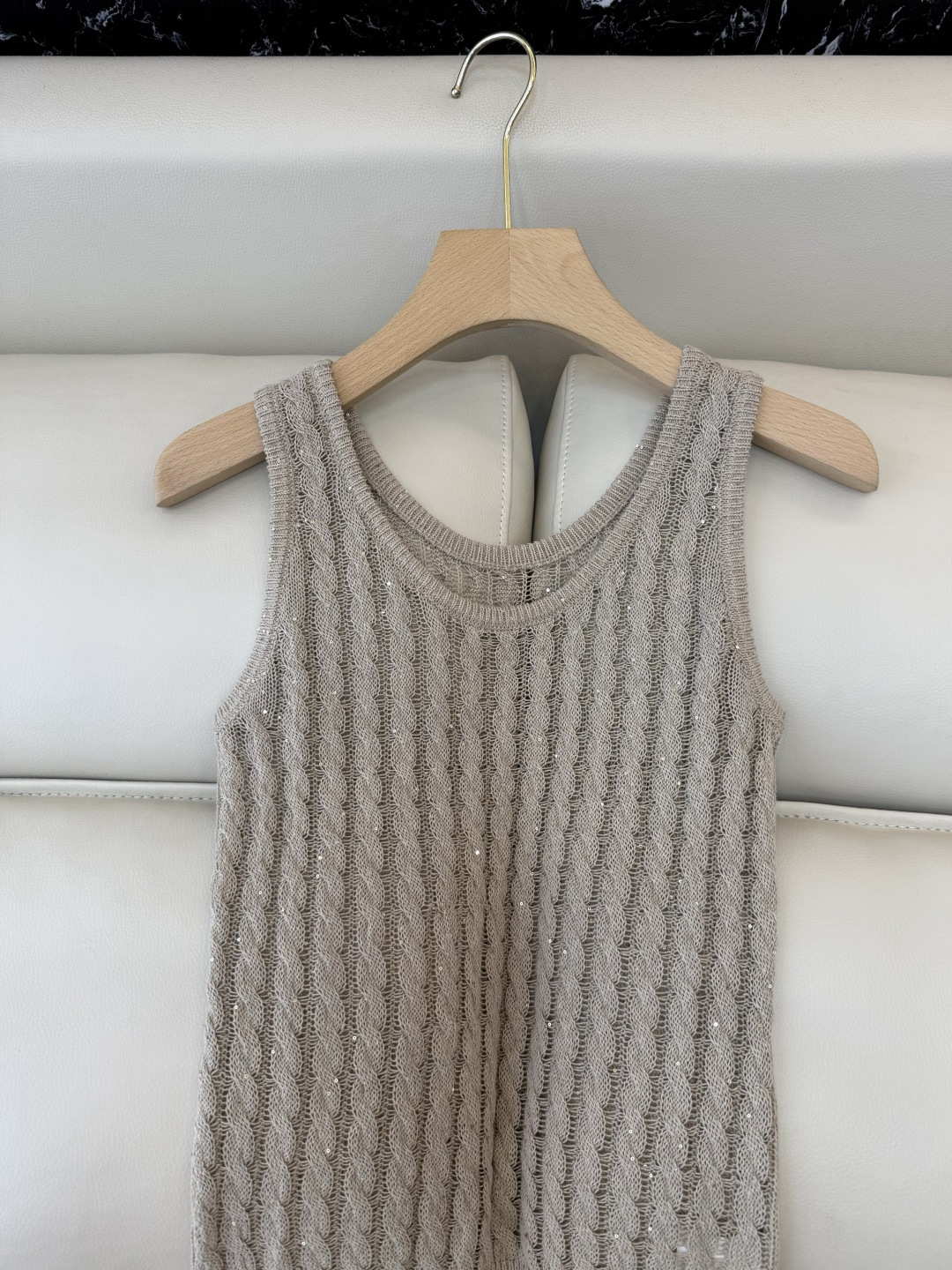 LZM26007#新款背心💕Bc 最新款 镂空无袖背心 杏色 白色 SML