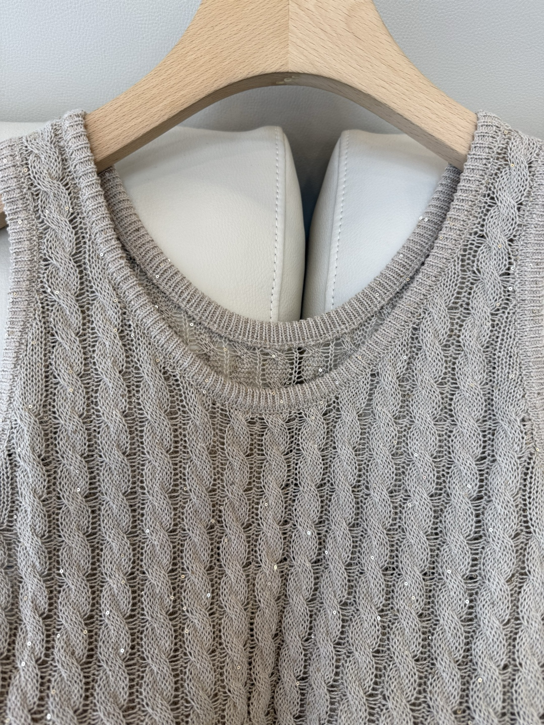 LZM26007#新款背心💕Bc 最新款 镂空无袖背心 杏色 白色 SML