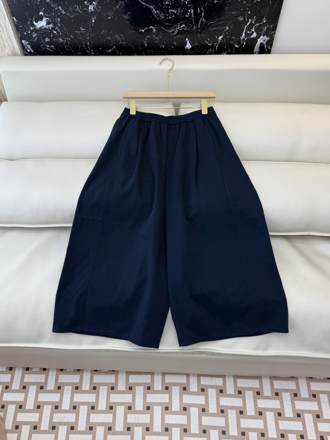 NO:748521,HL003# New Pants Factory Minimalist Style Loose Eight-point Pants Beige Apricot Navy SMLXL,,19860909HL003#新款裤子工厂 极简风 宽松 八分裤 米色 杏色 藏青色 SMLXL,,,Women's clothing