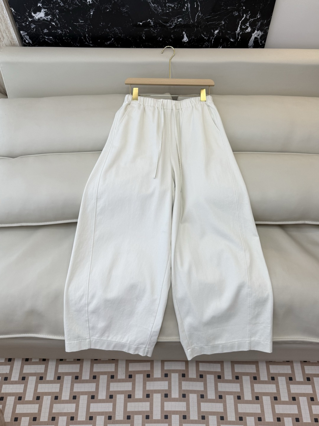 NO:748497,HL005# new trousers factory special minimalist style versatile loose nine-point trousers denim blue white SMLXL,,19860909HL005#新款裤子工厂特 极简风 百搭 宽松九分长裤 牛仔蓝 白色 SMLXL,,,Women's clothing