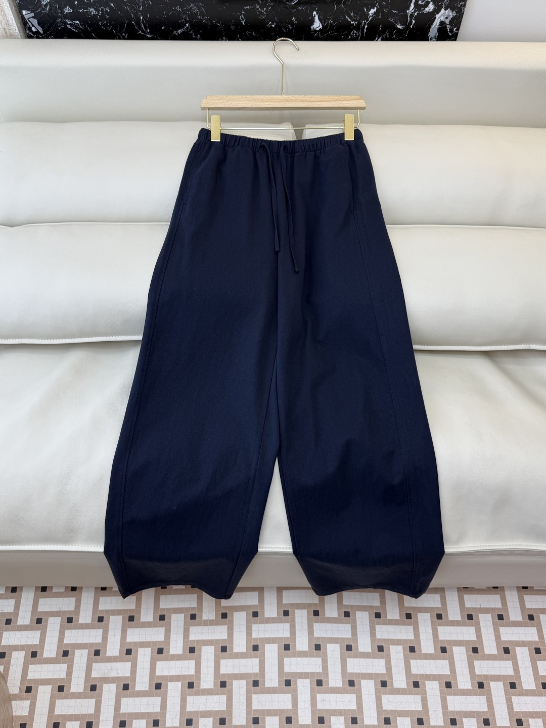 NO:748491,HL006# new pants factory minimalist style versatile comfortable cotton crisp trousers blue apricot SMLXL,,19860909HL006#新款裤子工厂 极简风 百搭 舒适棉 挺括长裤 蓝色 杏色 SMLXL,,,Women's clothing