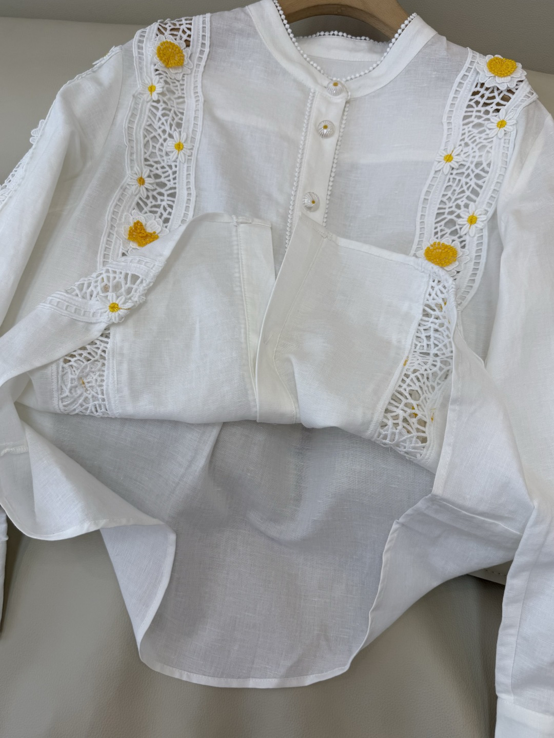 ES019#新款衬衫💕Zim 蕾丝立体花 显瘦 白色衬衫 SML