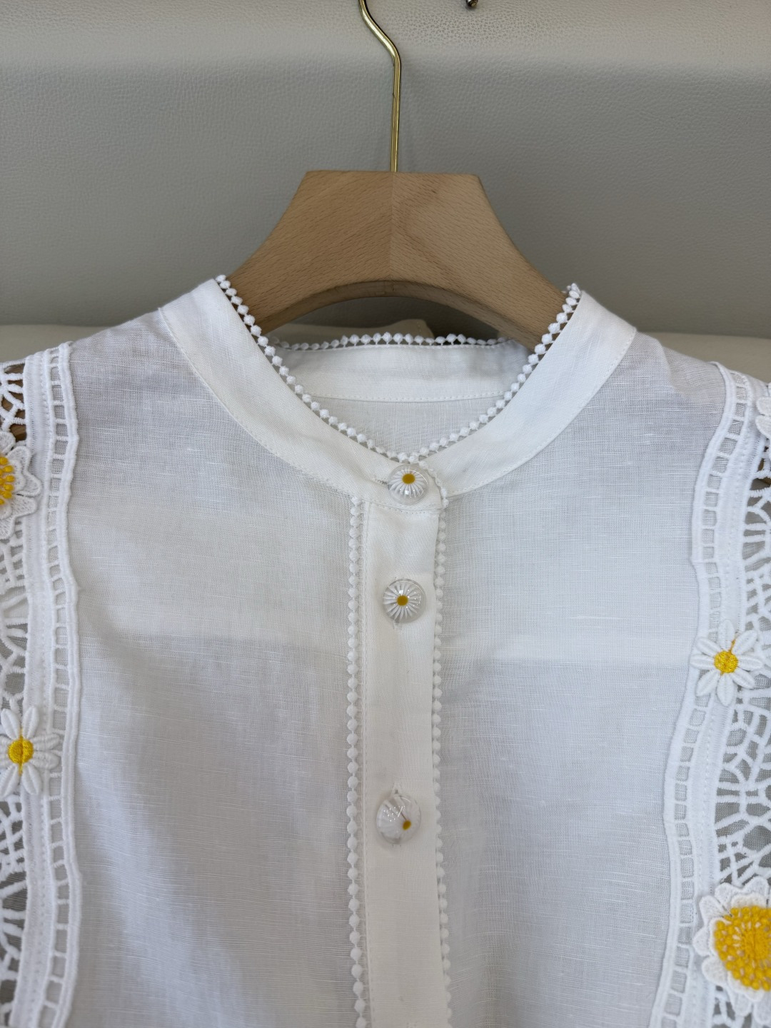 ES019#新款衬衫💕Zim 蕾丝立体花 显瘦 白色衬衫 SML