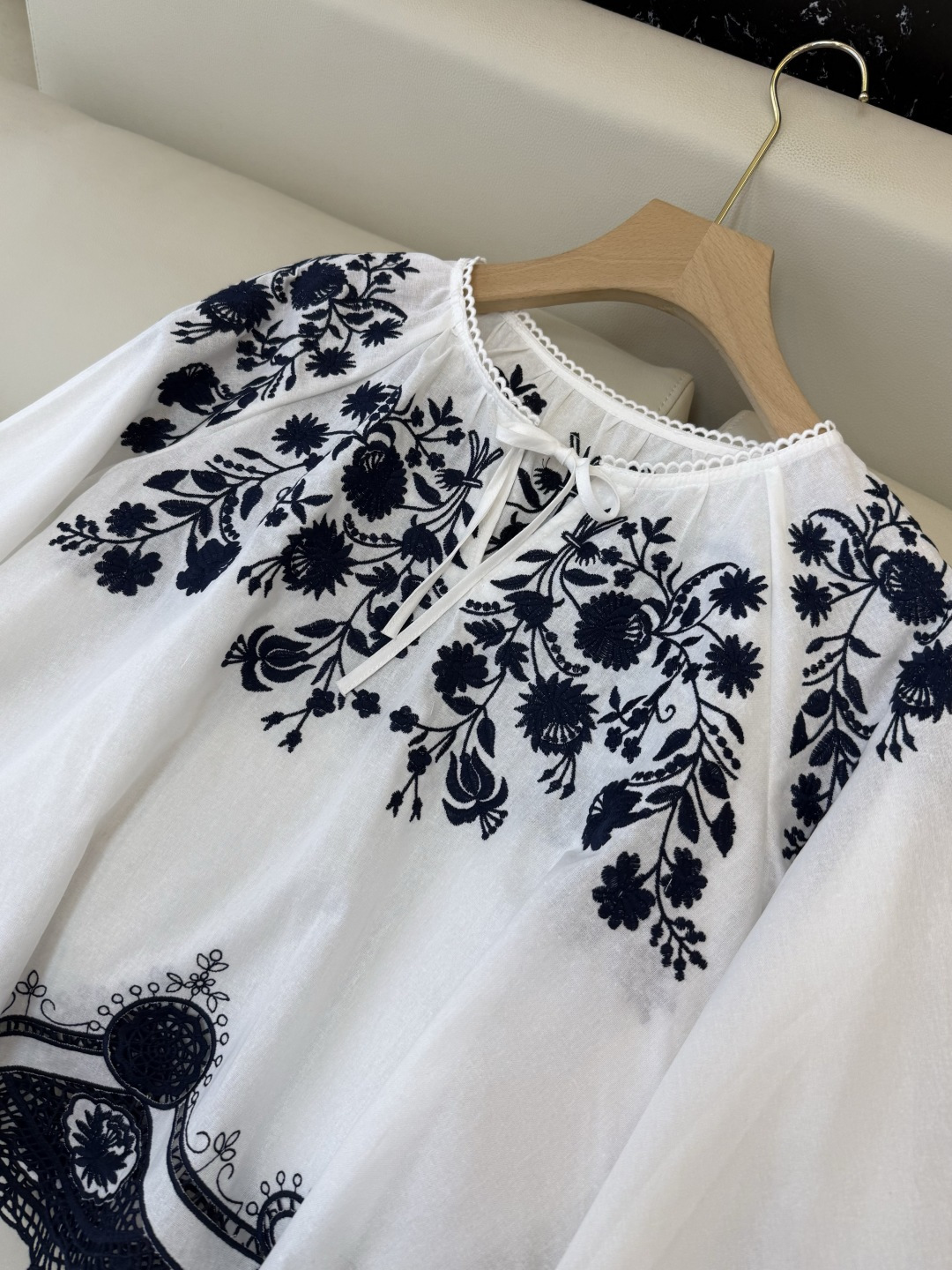 ES021#新款衬衫💕ES 立体绣花 圆领 苎麻棉 上衣 白色 蓝色 SML