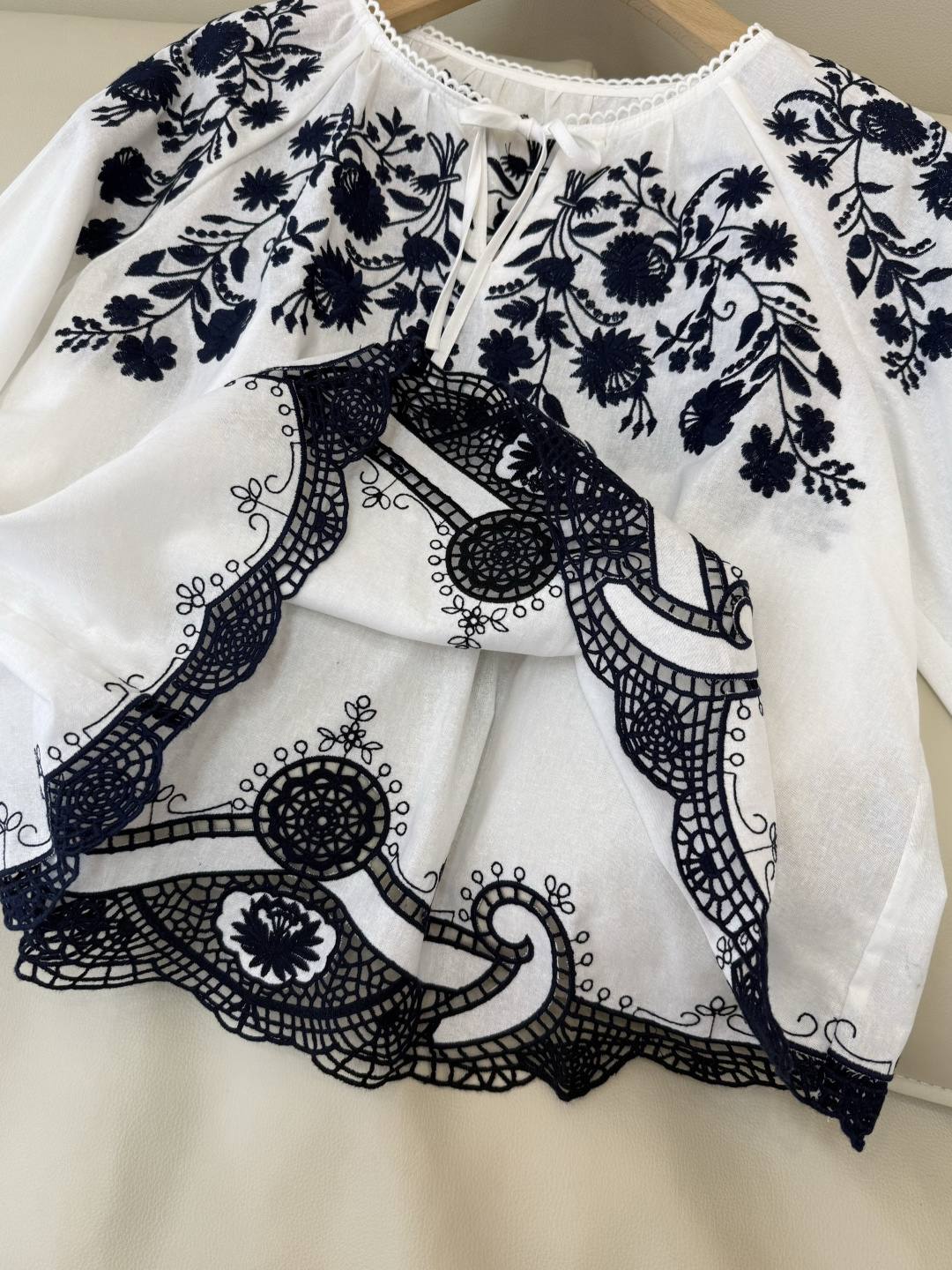 ES021#新款衬衫💕ES 立体绣花 圆领 苎麻棉 上衣 白色 蓝色 SML