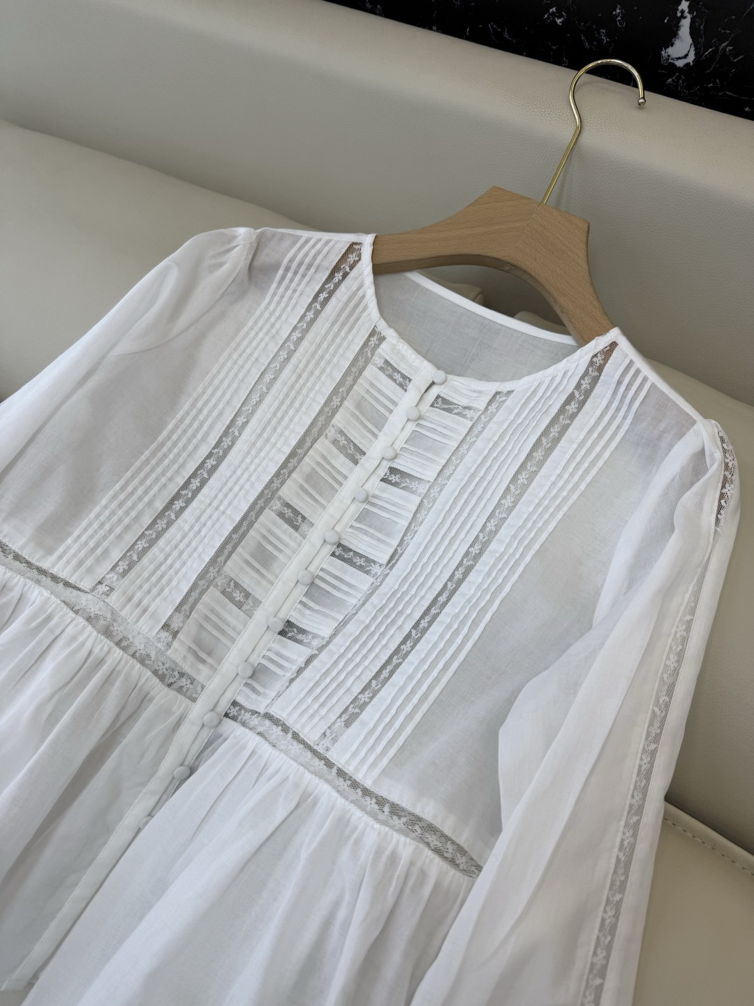 ES018#新款衬衫💕ES 打条蕾丝显瘦 白色衬衫 SML