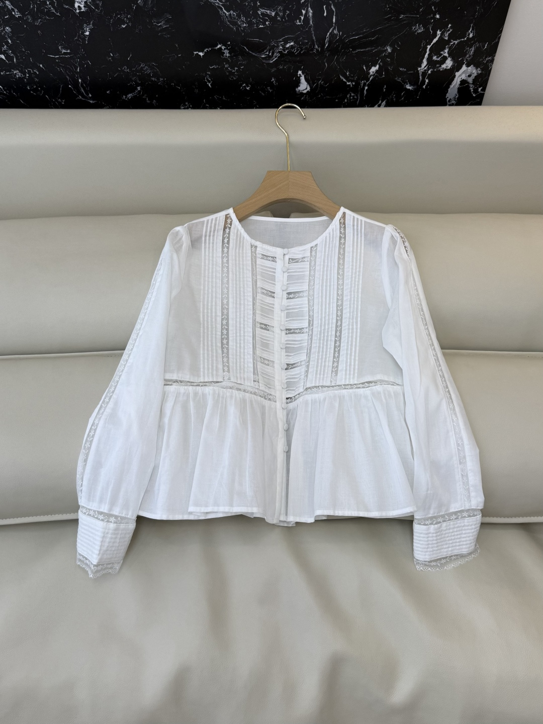 ES018#新款衬衫💕ES 打条蕾丝显瘦 白色衬衫 SML