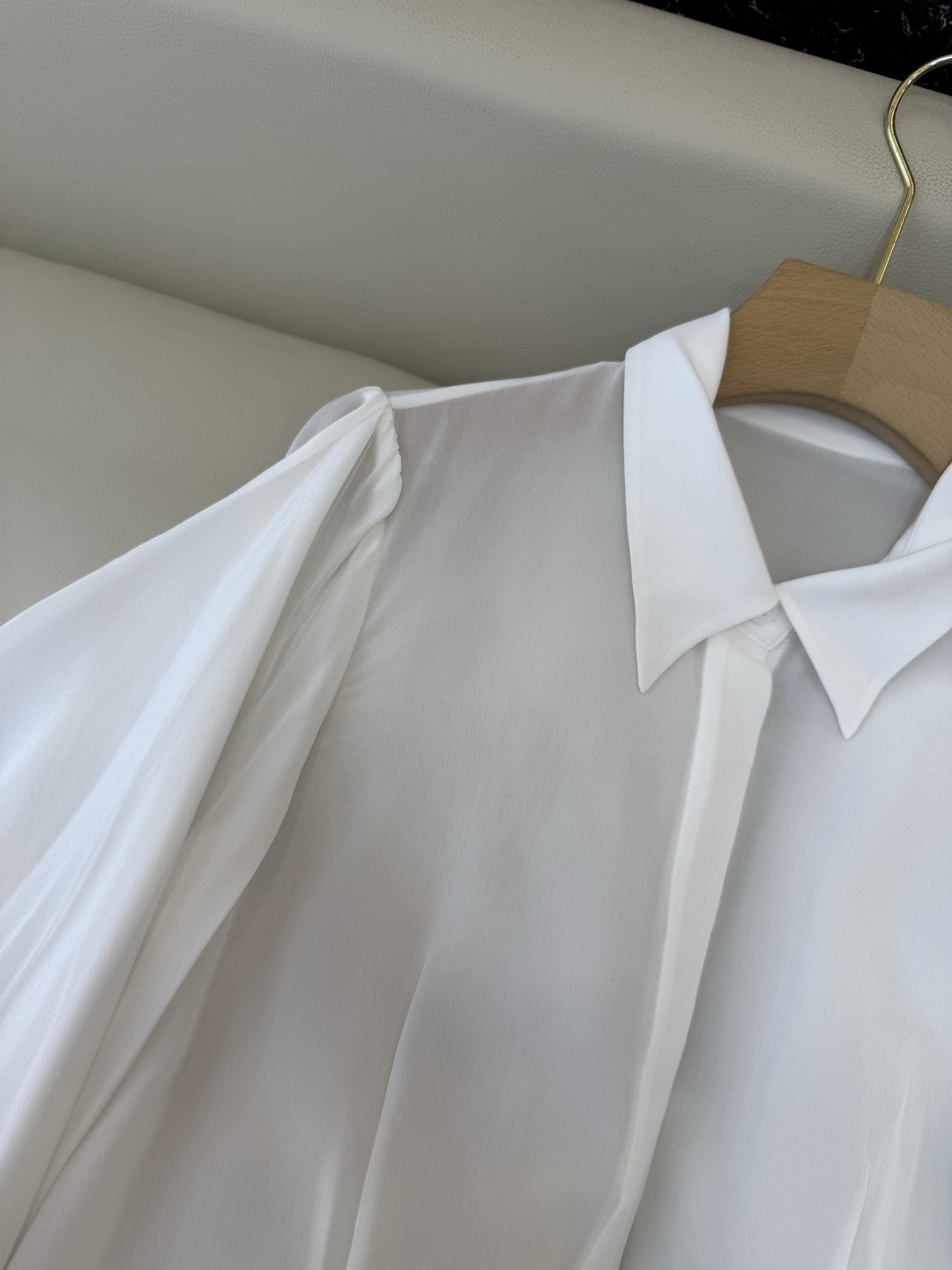 QD8061#新款真丝衬衫💕BC 顶级版 100% 真丝 加厚 宽松 珠链袖口 长袖真丝衬衫 白色 36