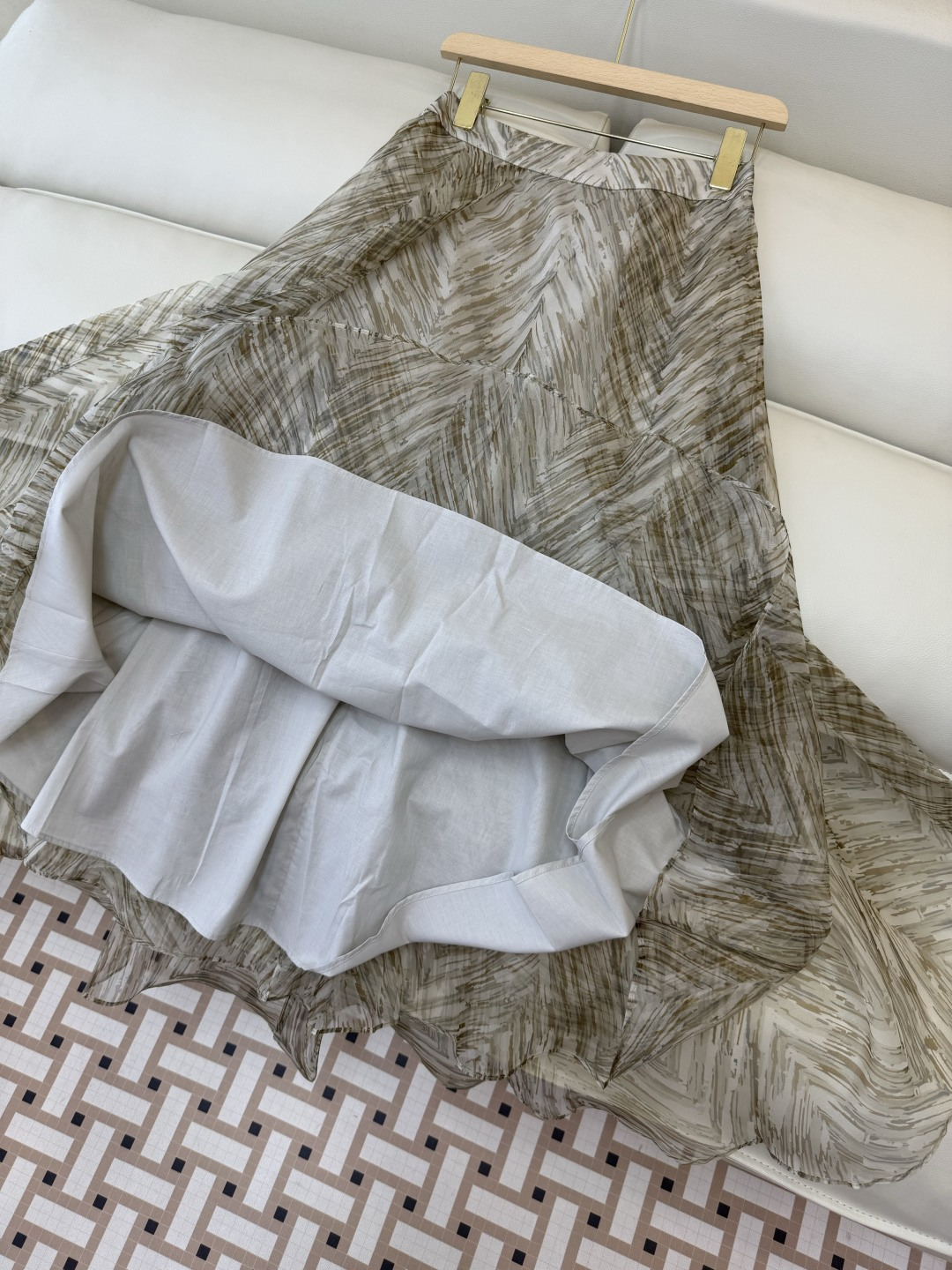 QD8056#新款半裙💕BC 顶级版 100% 真丝 大摆印花半裙 36-42