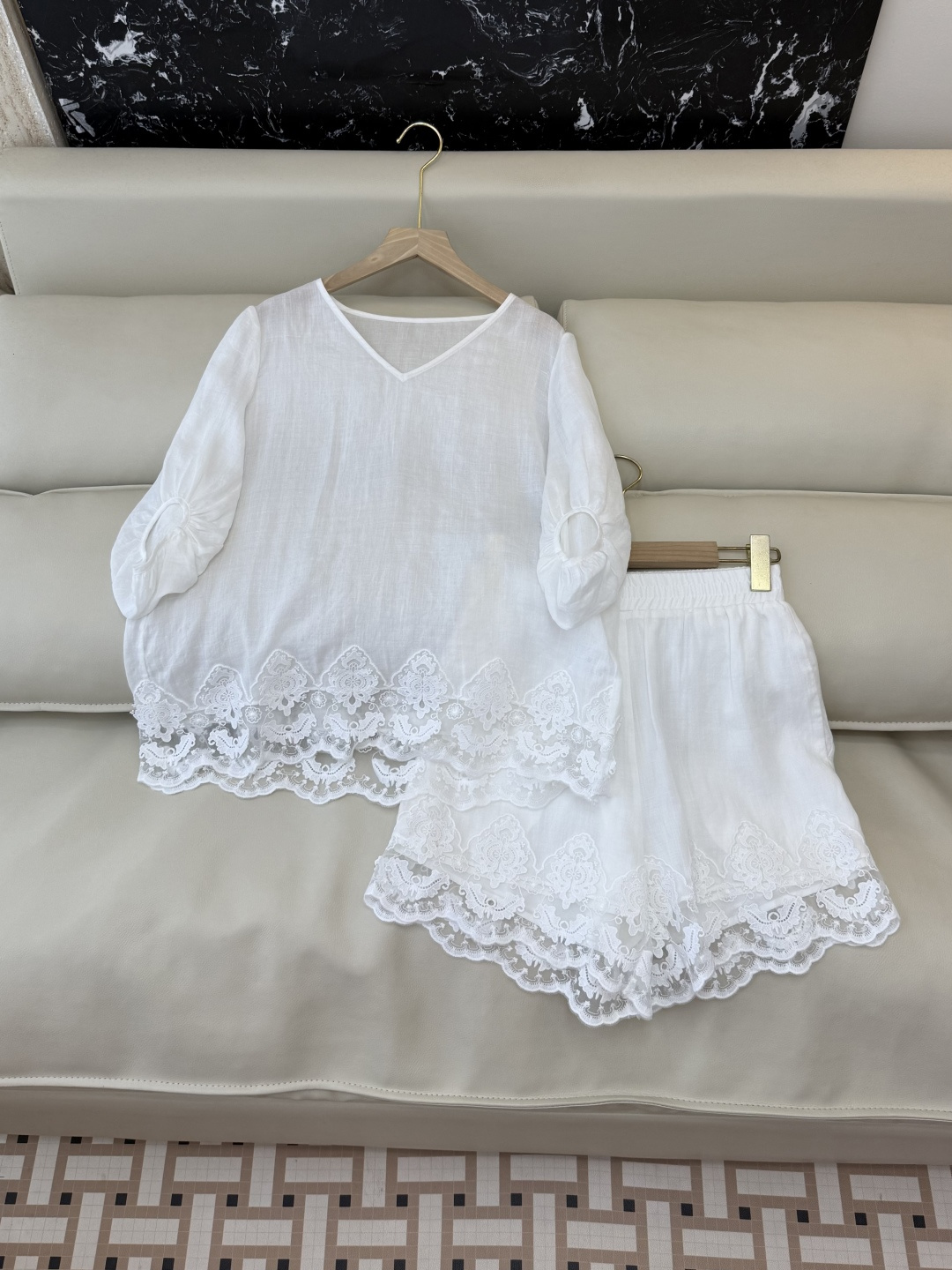 NO:750392,YM101# new suit factory zim lace ramie heavy industry embroidered top shorts suit white yellow SMLXL,,shorts,19860909YM101#新款套装工厂 zim 蕾丝花边 苎麻重工绣花上衣 短裤 套装 白色 黄色 SMLXL,,shorts,,Women's clothing