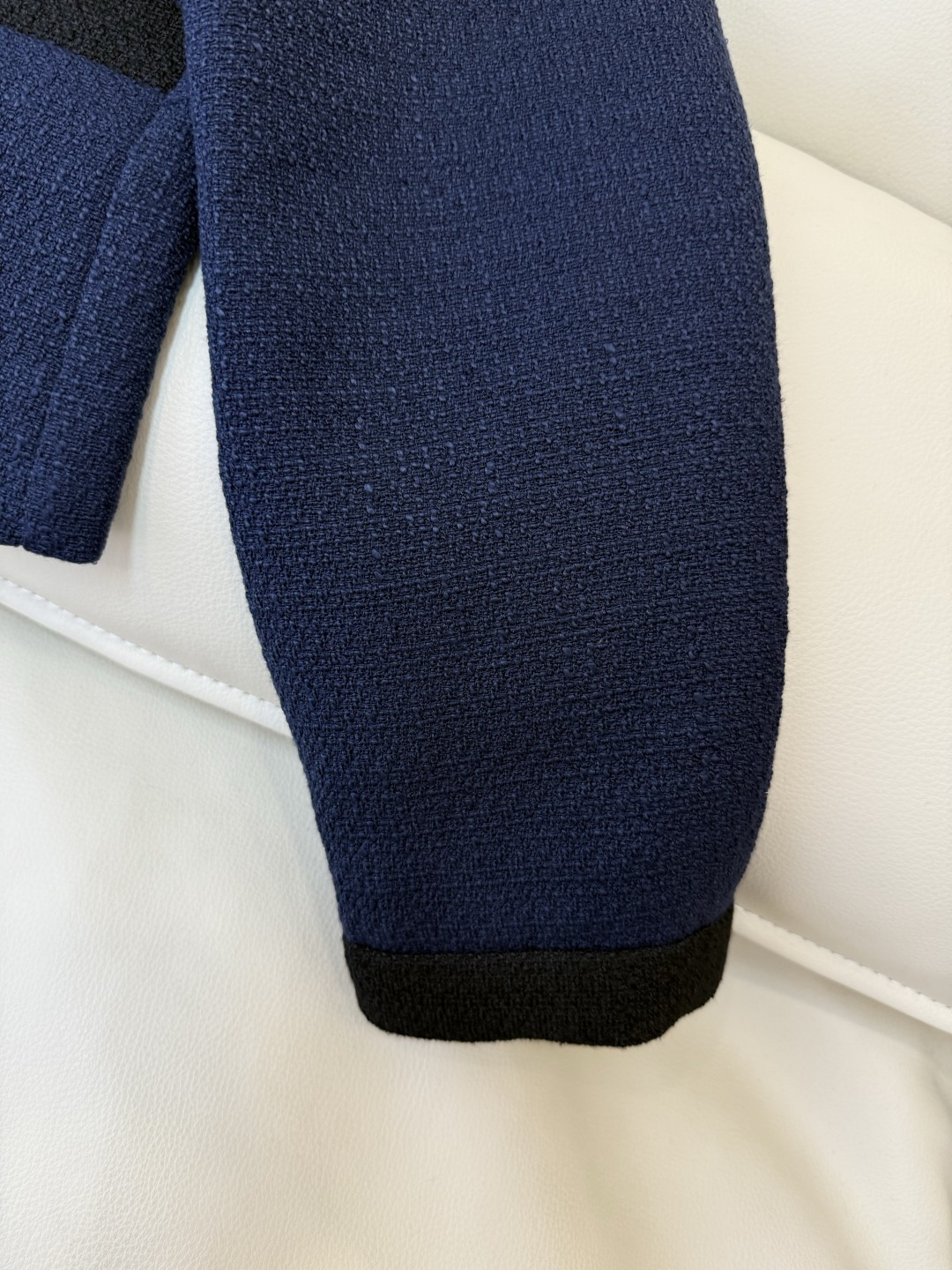 GU020#新款套装‼️Gu 撞色边 长袖外套➕半裙 套装 SML（码号可以拆分）