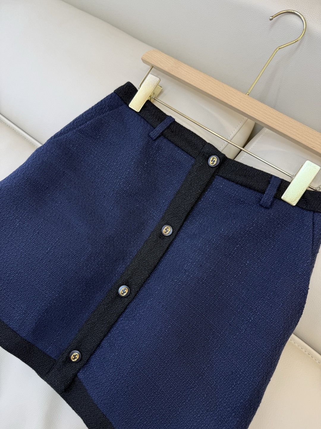 GU020#新款套装‼️Gu 撞色边 长袖外套➕半裙 套装 SML（码号可以拆分）