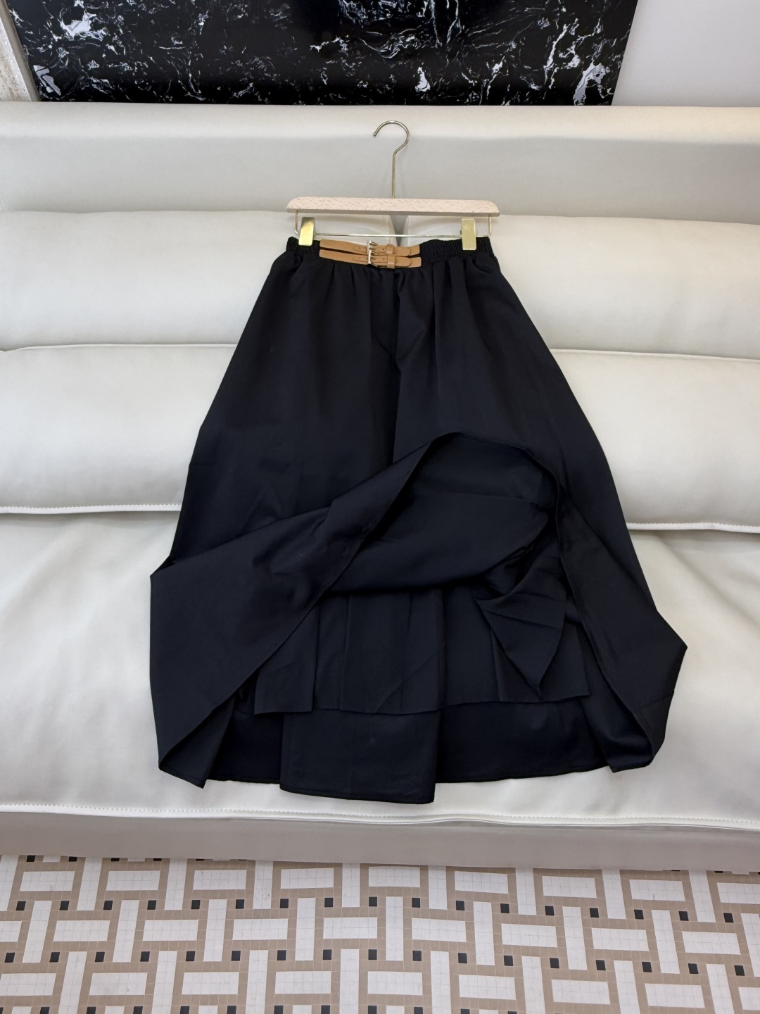 AW015#新款半裙P‼️PR 三角标 长款半裙 黑色 杏色 SML