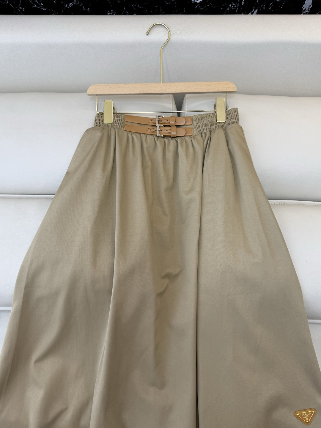 AW015#新款半裙P‼️PR 三角标 长款半裙 黑色 杏色 SML