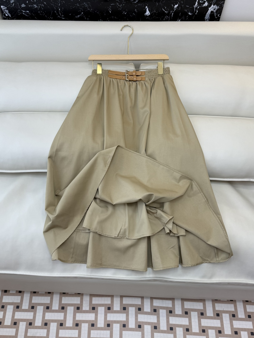 AW015#新款半裙P‼️PR 三角标 长款半裙 黑色 杏色 SML