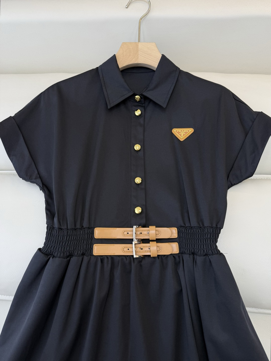 AW016#新款连衣裙P‼️PR 三角标 短袖修身连衣裙 黑色 杏色 SML