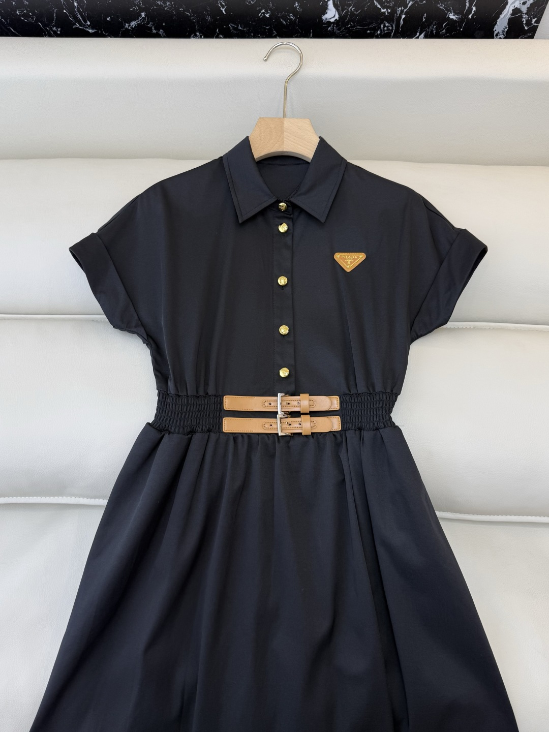 AW016#新款连衣裙P‼️PR 三角标 短袖修身连衣裙 黑色 杏色 SML