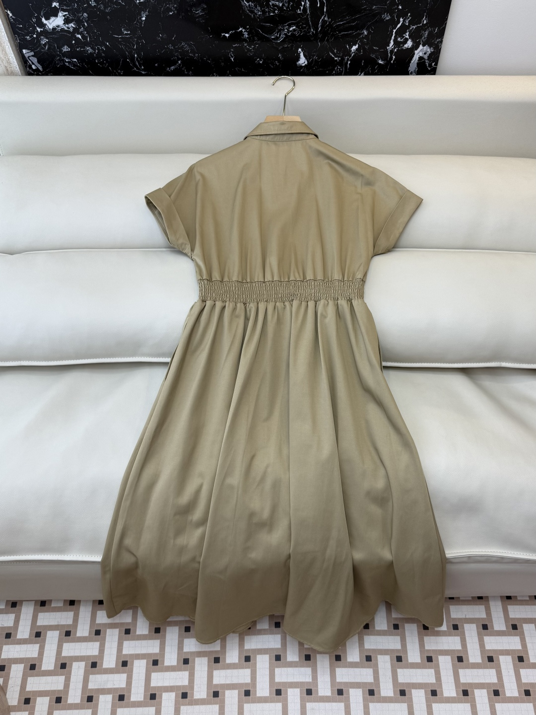 AW016#新款连衣裙P‼️PR 三角标 短袖修身连衣裙 黑色 杏色 SML