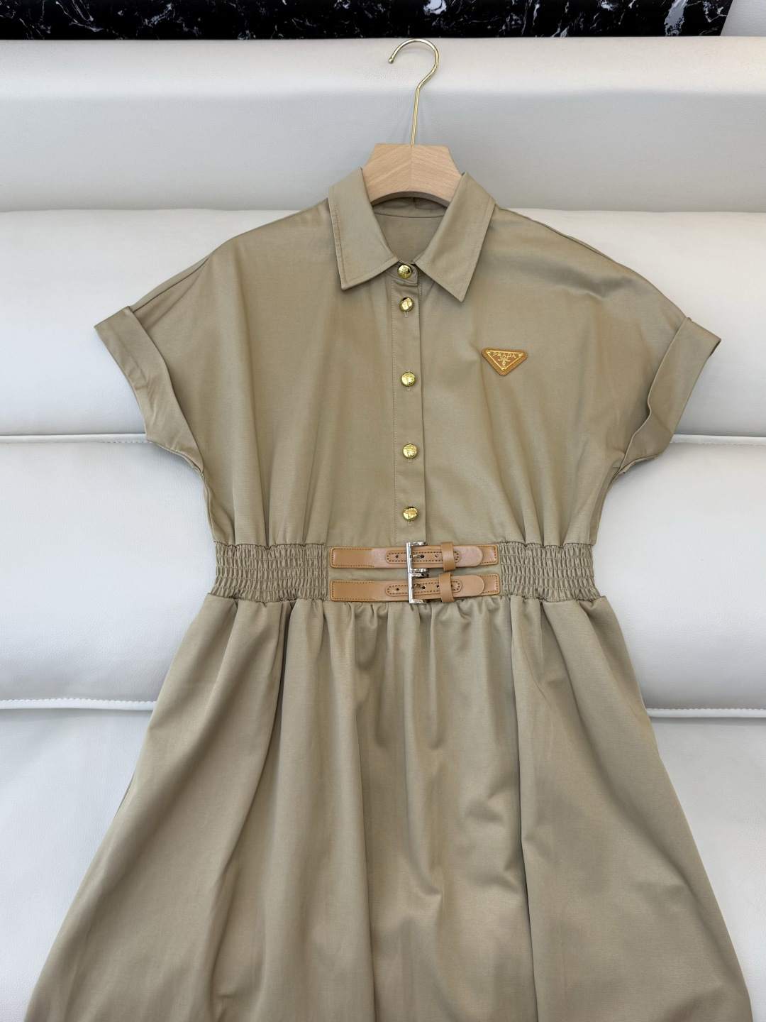 AW016#新款连衣裙P‼️PR 三角标 短袖修身连衣裙 黑色 杏色 SML