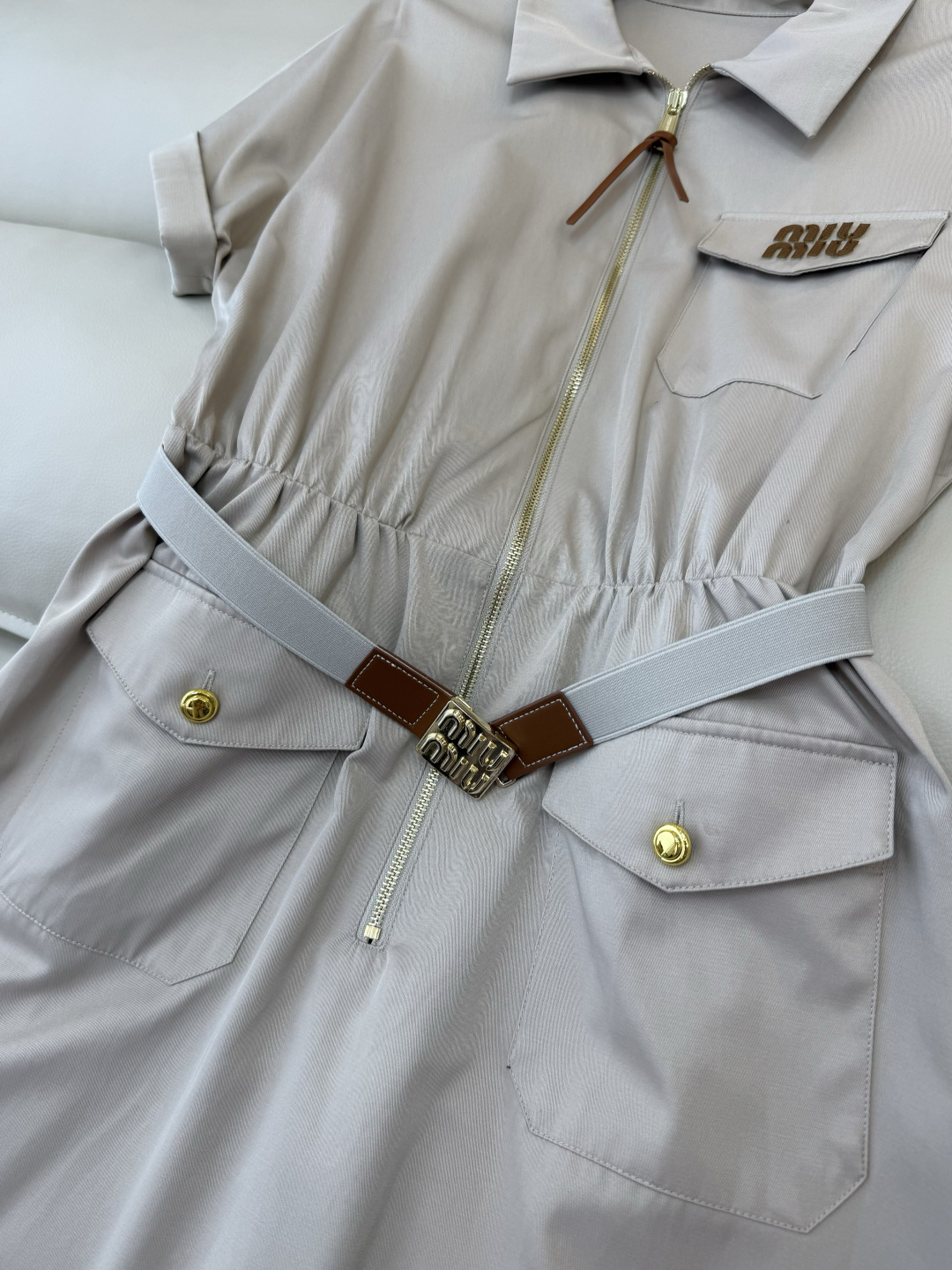 AW022#新款连衣裙P‼️miu 家 短袖修身 字母logo 连衣裙 两色图 SML