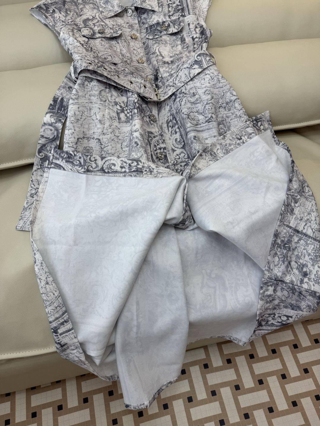 AW019#新款连衣裙P‼️Dio* 短袖修身 印花 连衣裙 两色图 SML