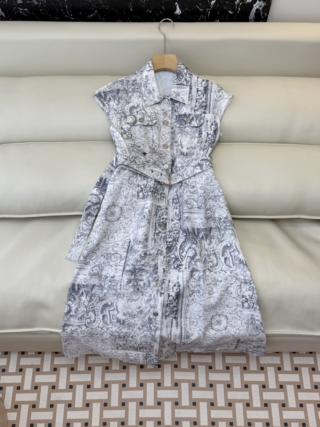 AW019#新款连衣裙P‼️Dio* 短袖修身 印花 连衣裙 两色图 SML