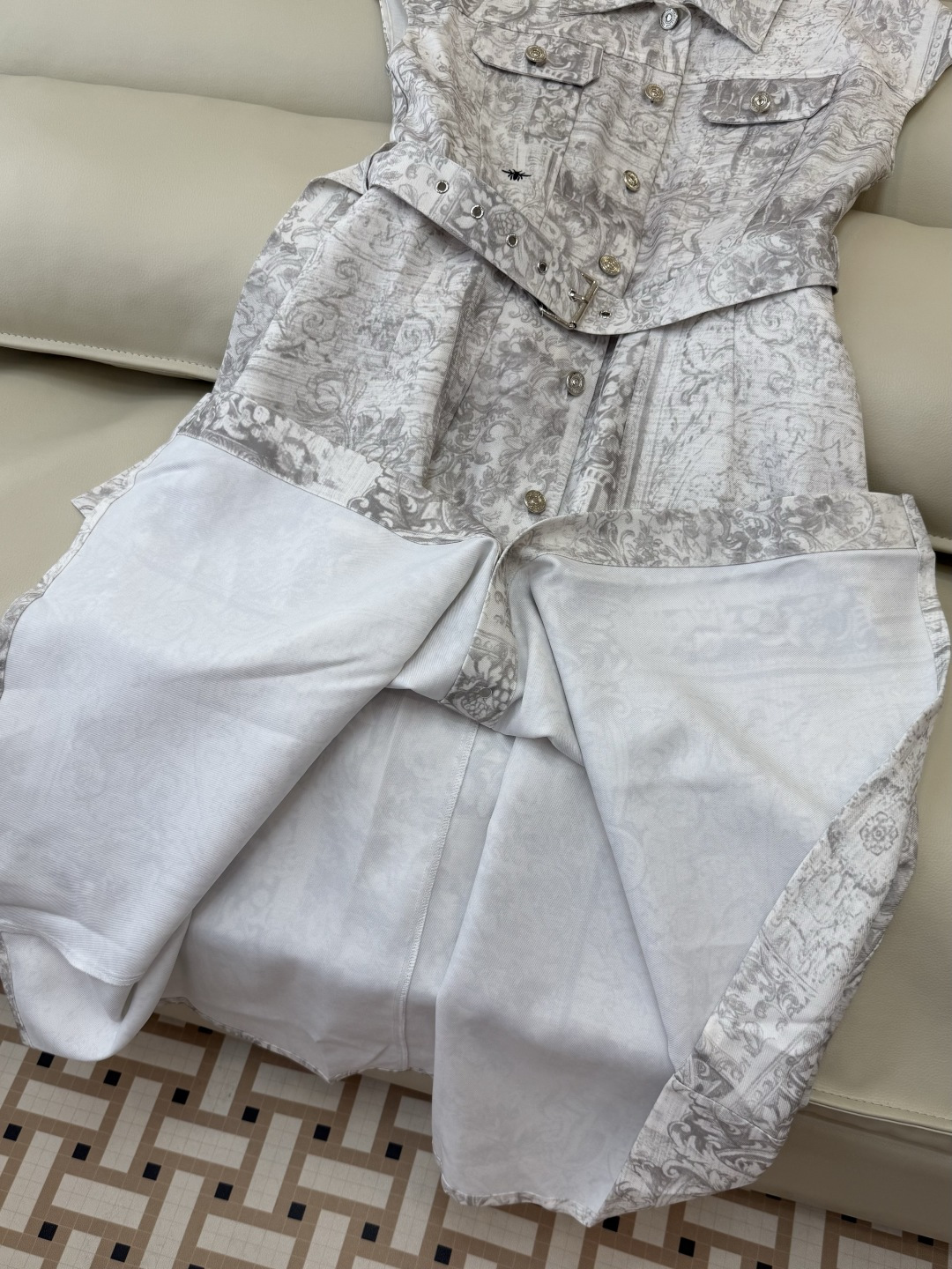 AW019#新款连衣裙P‼️Dio* 短袖修身 印花 连衣裙 两色图 SML