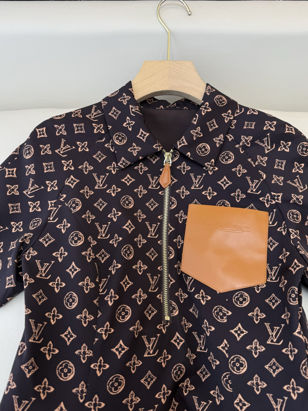 AW023#新款连衣裙P‼️L V 家 短袖修身 老花 logo 连衣裙 两色图 SML