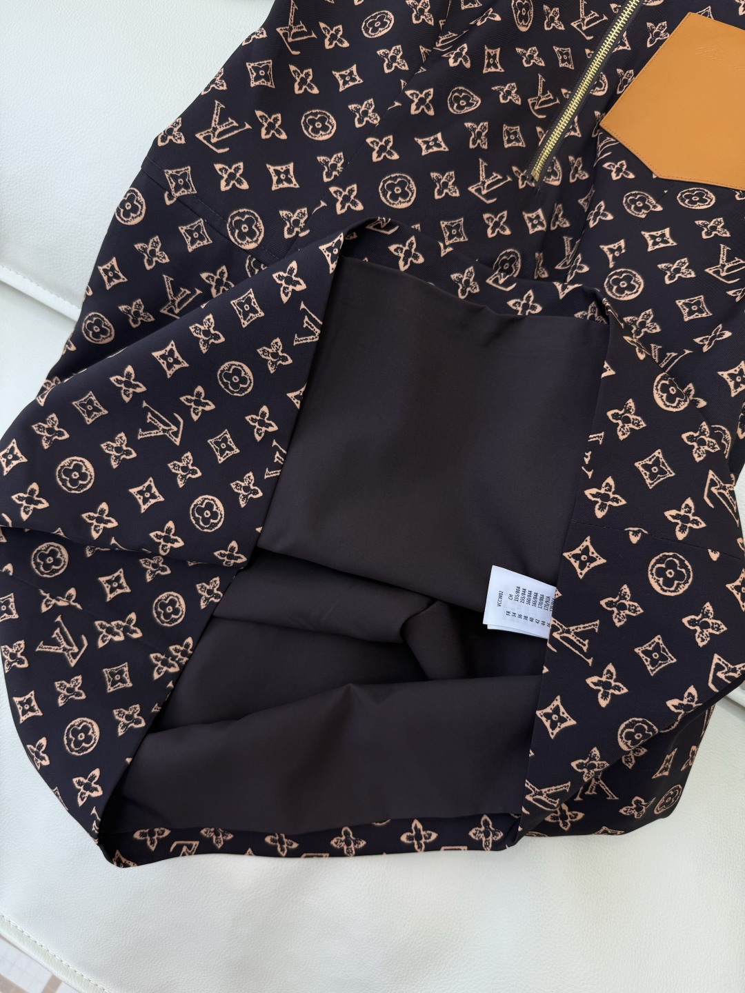 AW023#新款连衣裙P‼️L V 家 短袖修身 老花 logo 连衣裙 两色图 SML