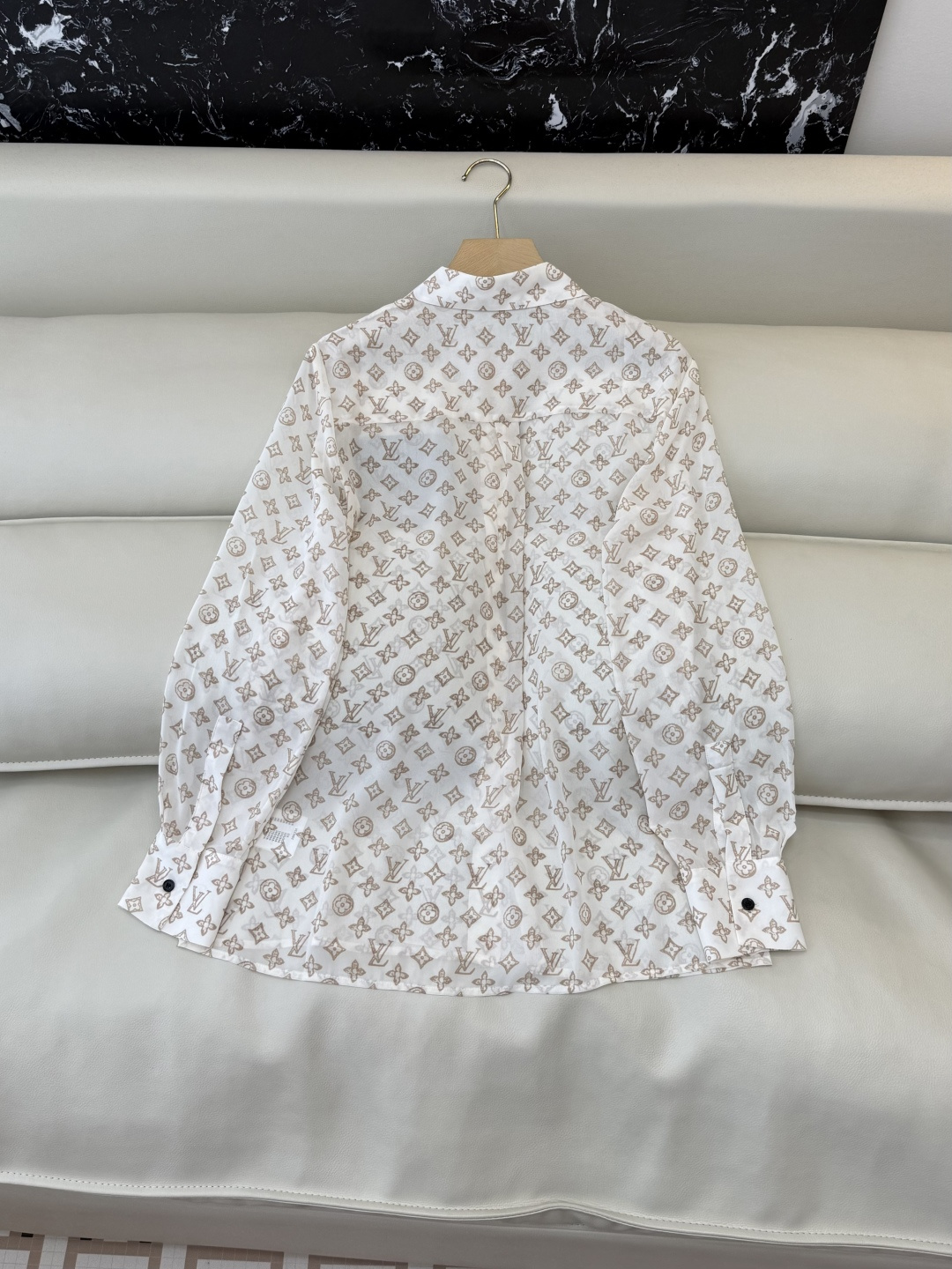 AW025#新款衬衫P‼️L V 家 修身 老花 logo 印花长袖衬衫 两色图 SML