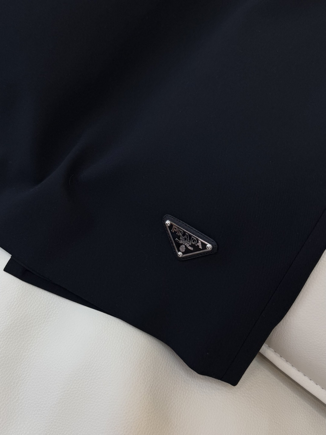 CY0103#新款半裙🌾PR 三角标 开叉设计显瘦 半裙 黑色 灰色 SML