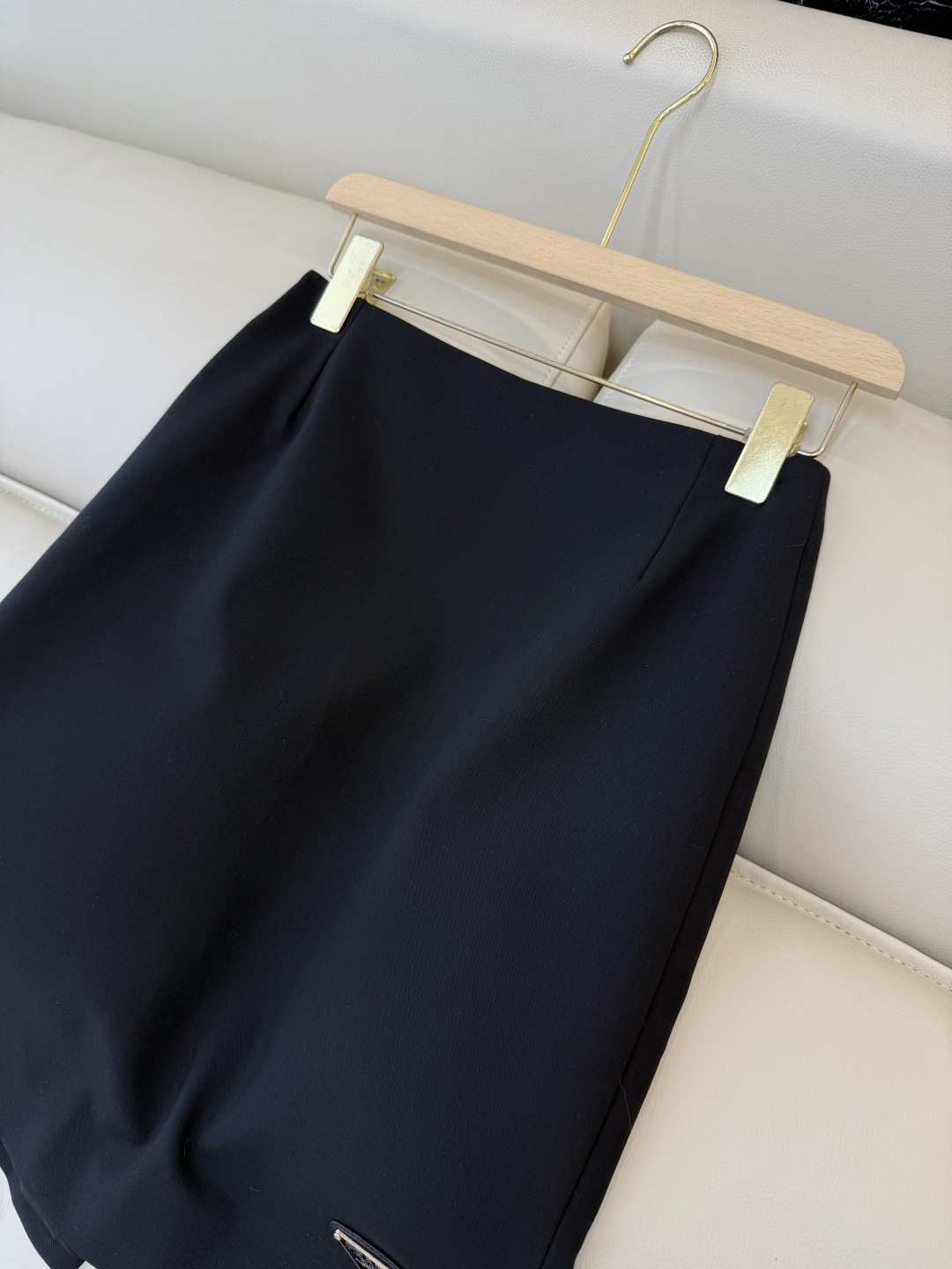 CY0103#新款半裙🌾PR 三角标 开叉设计显瘦 半裙 黑色 灰色 SML